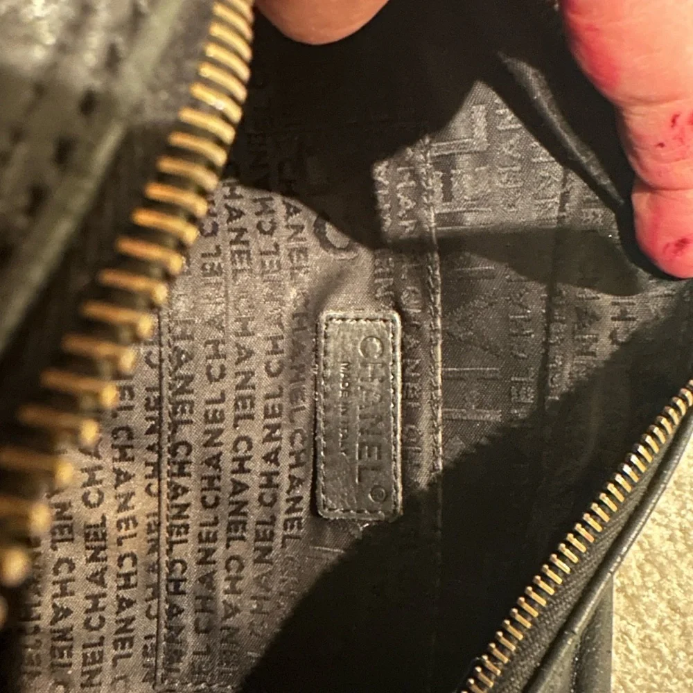 Chanel Lambskin Lax Small Tassel Shoulder Bag Black - Picture 4 of 15